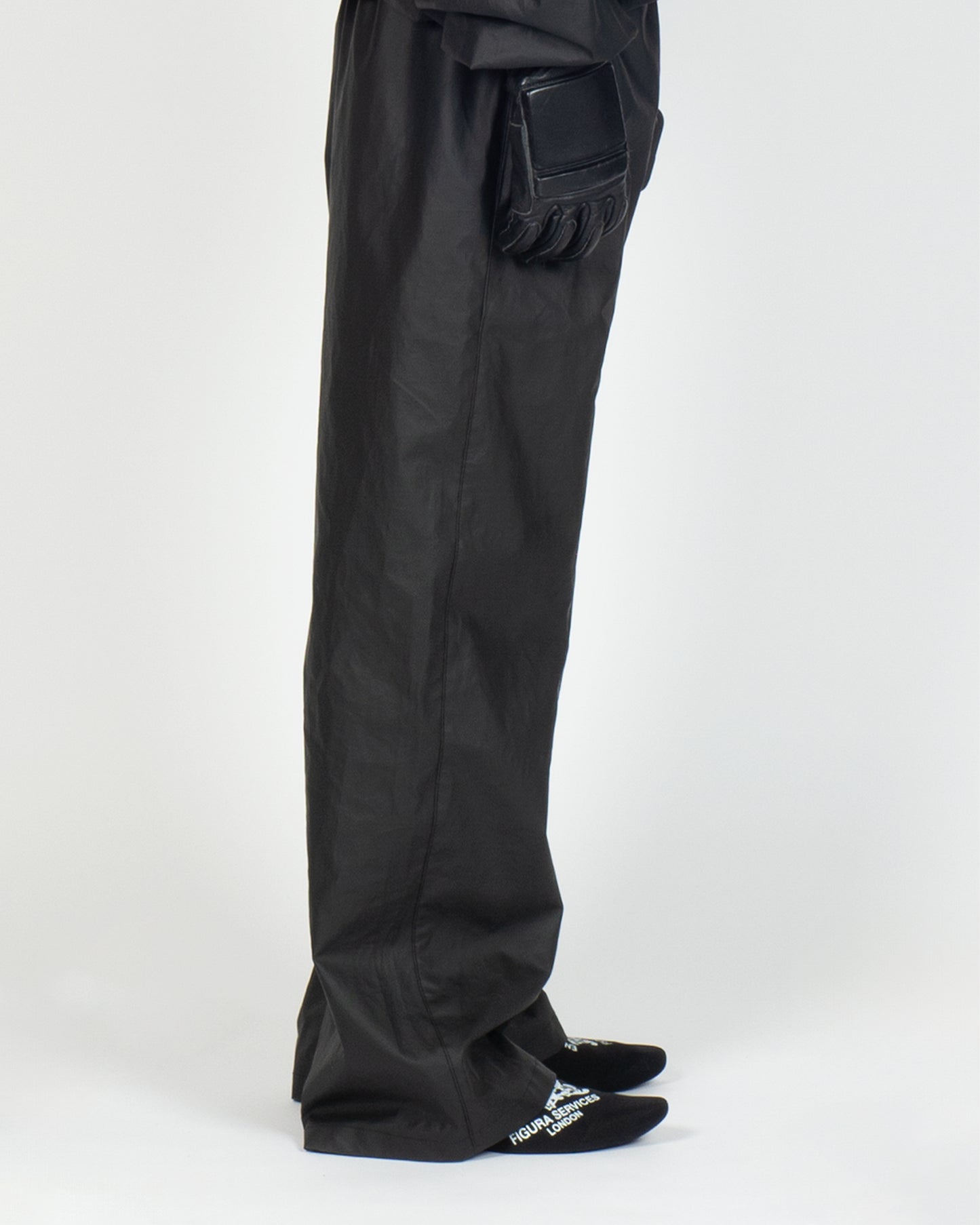 ID TROUSERS (BLACK)